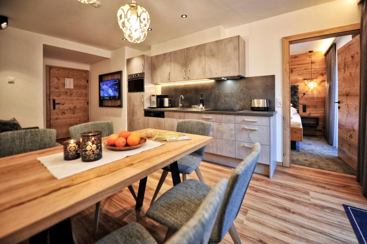 A4 Alma Alpin Appartments Ишгль Экстерьер фото