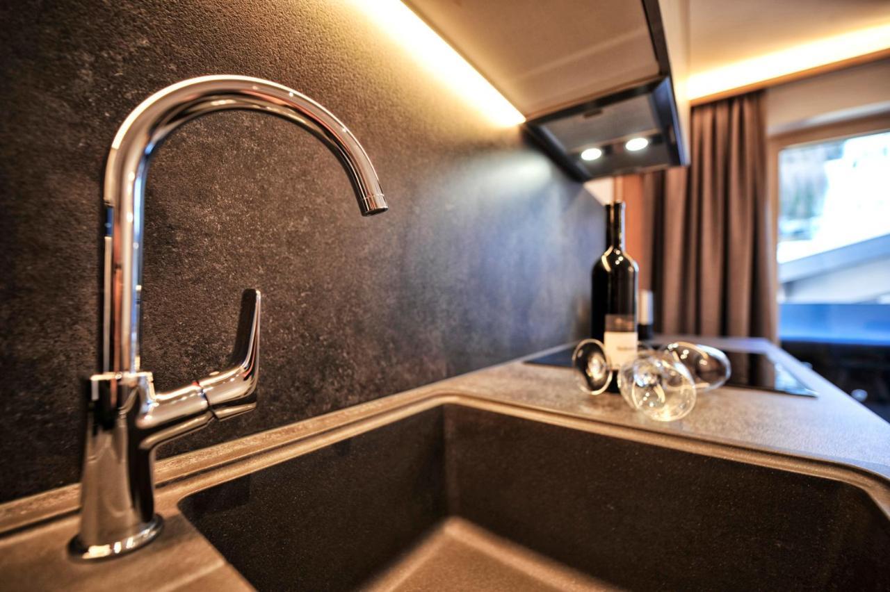 A4 Alma Alpin Appartments Ишгль Экстерьер фото